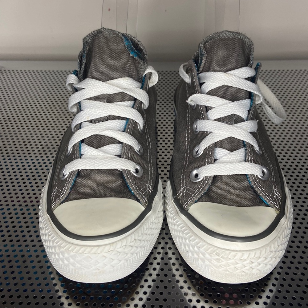 Converse sneakers | Sz 5 W | gray blue plaid | Like New